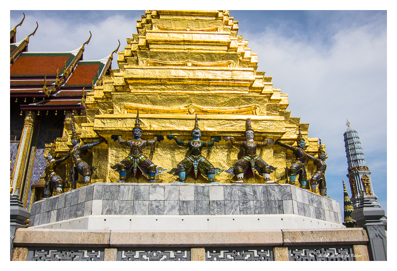 Wat Prakaew - Stupa